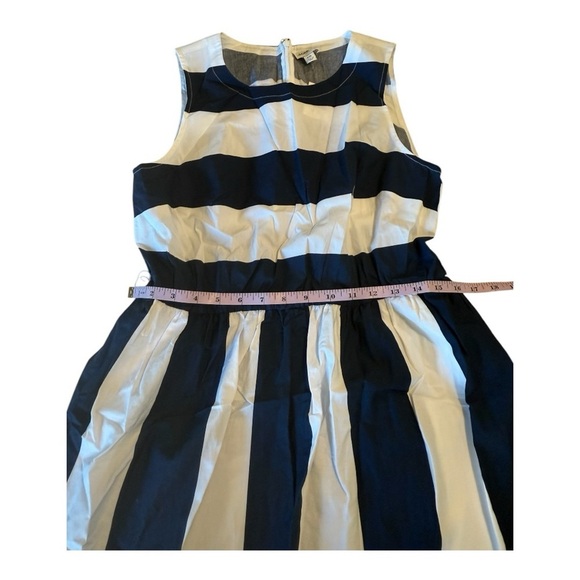 J. Crew **Navy Bold Stripe Poplin Midi Dress with Pocket Size 8P with No belt - Picture 12 of 14